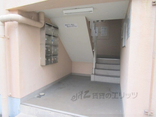 物件内観写真18　(エントランス)