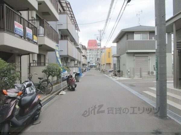 その他(前面道路)