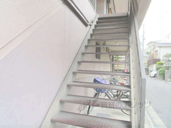 ロビー(階段)