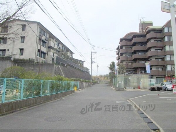その他(前面道路)
