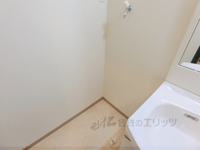 物件内観写真18　(洗濯機置場)