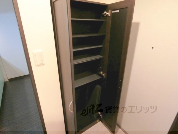 設備(下駄箱)