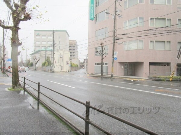 その他(前面道路)