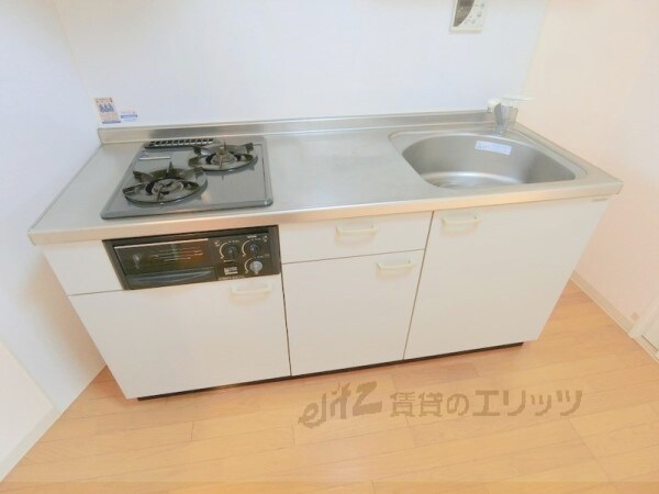 設備(収納下部)