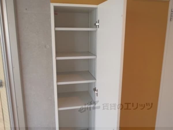 設備(下駄箱)