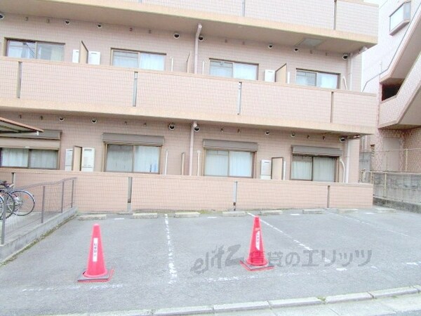 駐車場(駐車場)