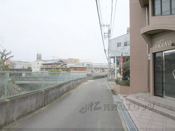 トイレ(前面道路)