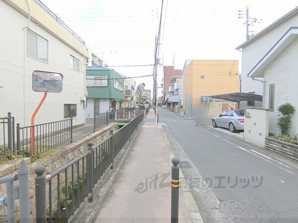 その他(前面道路)