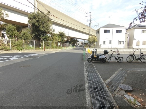 その他(前面道路)
