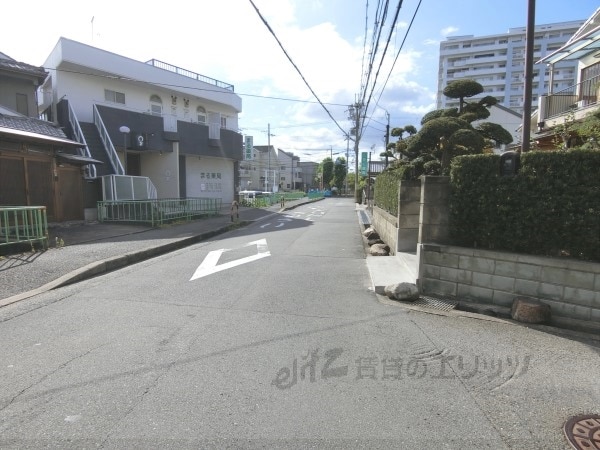 その他(前面道路)
