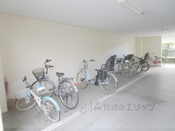 その他(駐輪場)