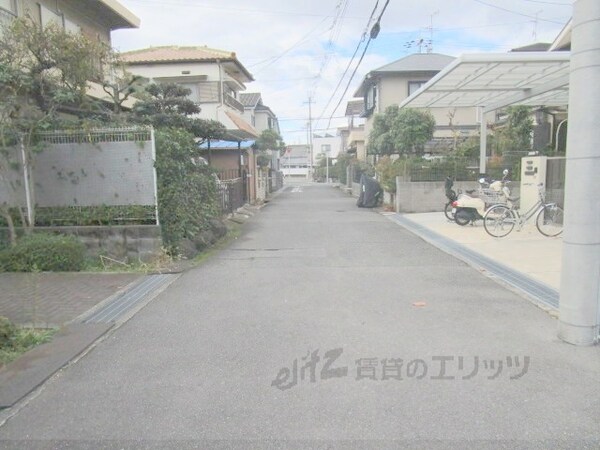 その他(前面道路)
