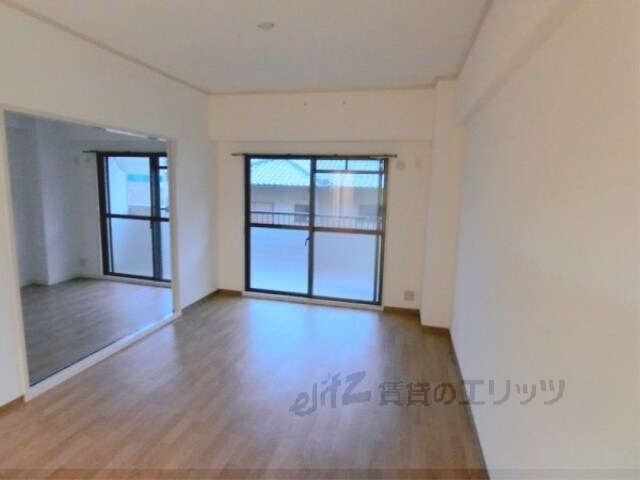 物件内観写真8　(リビング)