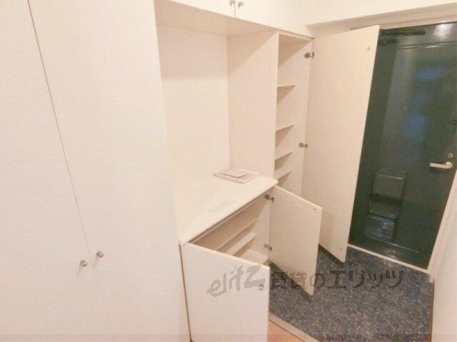 物件内観写真18　(下駄箱)