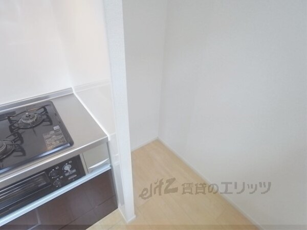 設備(冷蔵庫置場)