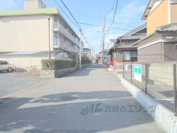 その他(前面道路)