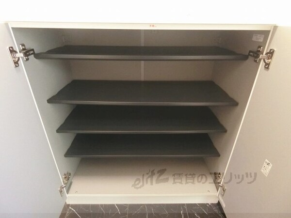 設備(下駄箱)