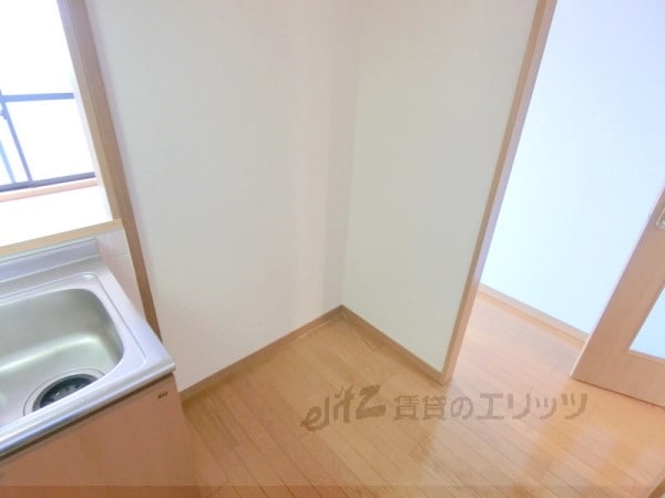 設備(冷蔵庫置場)