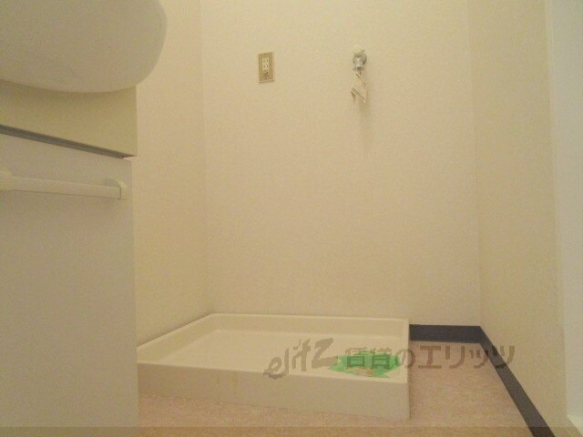 物件内観写真15　(洗濯機置場)