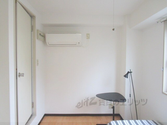 物件内観写真2　(リビング)