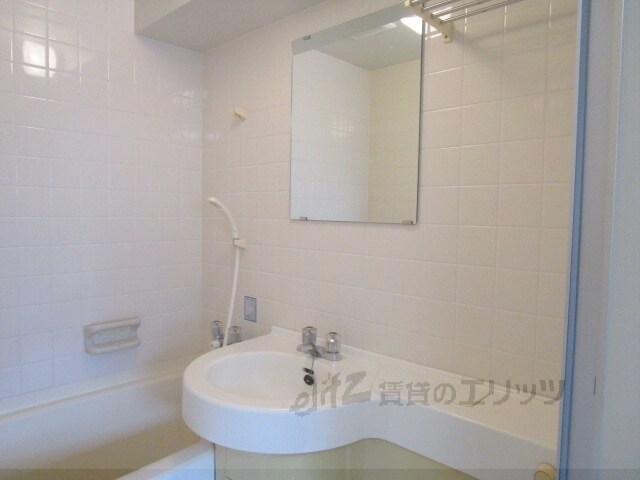 物件内観写真7　(洗面台)