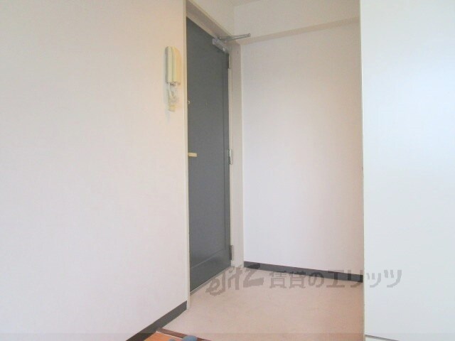 物件内観写真9　(玄関)