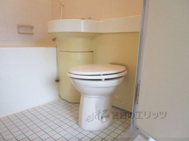 物件内観写真16　(トイレ)