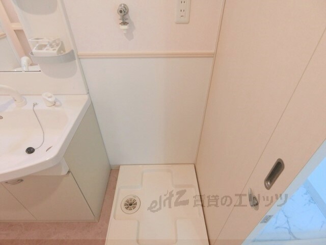 物件内観写真18　(洗濯機置場)