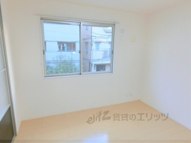 物件内観写真4　(洋室)