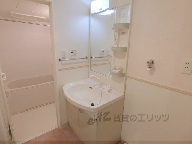 物件内観写真14　(洗面所)