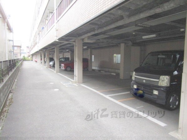 駐車場(駐車場)