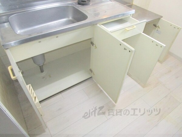 収納(キッチン下収納)