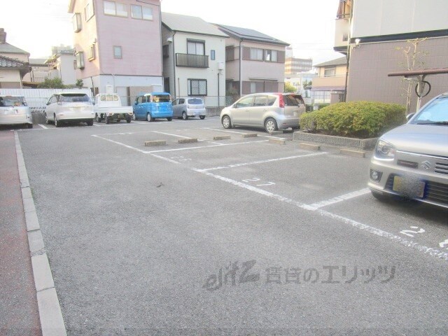 物件内観写真15　(駐車場)