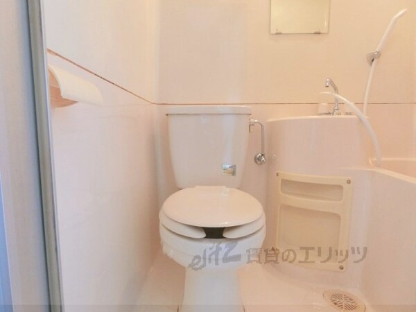 トイレ(トイレ)