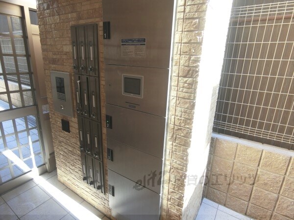 物件内観写真5　(宅配ボックス)