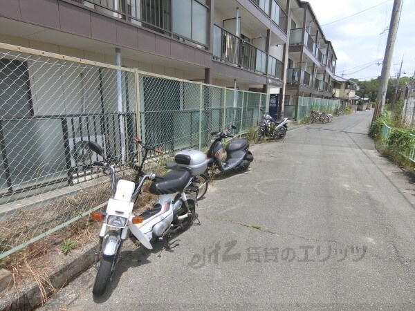 物件内観写真8　(駐輪スペース)