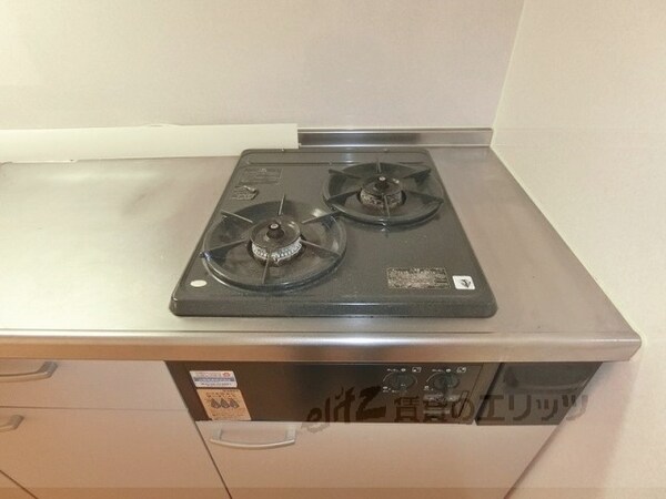 キッチン(ガス二口コンロ)