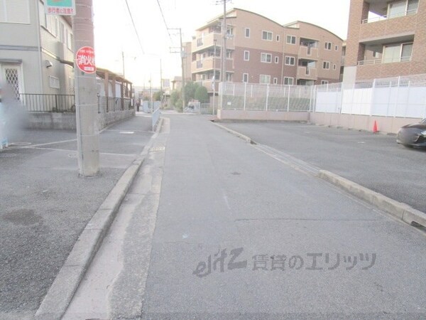 その他(前面道路)