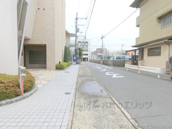 その他(前面道路)