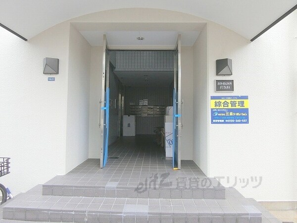 エントランス(エントランス)