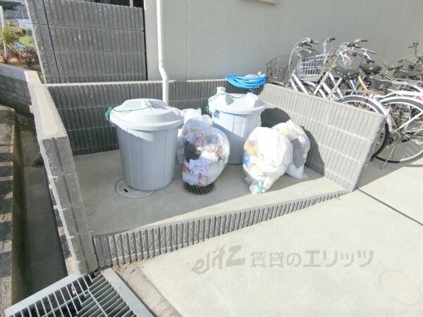 設備(ゴミ置き場)