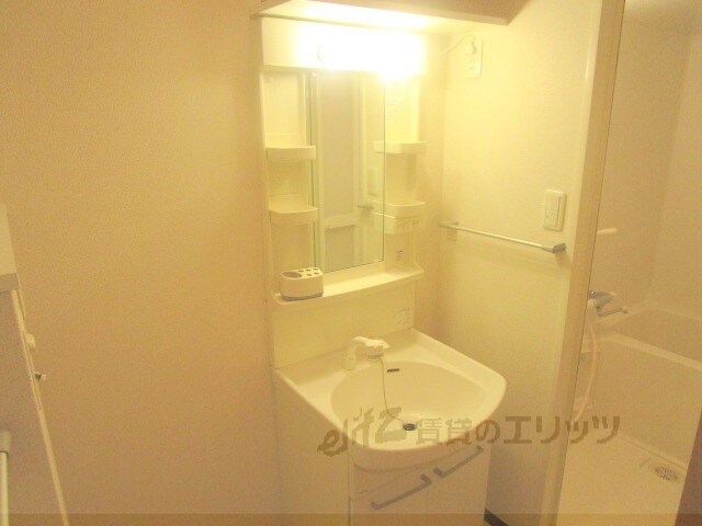 物件内観写真12　(洗面所)