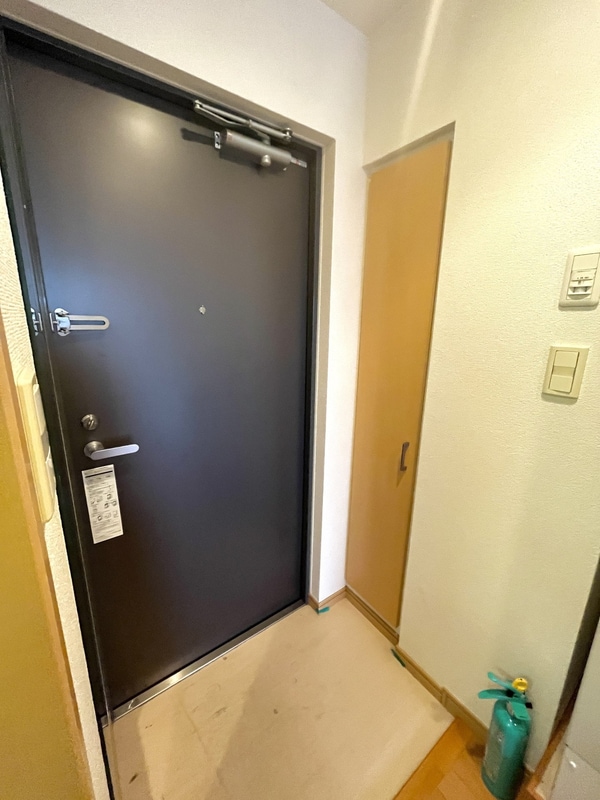 玄関(玄関)