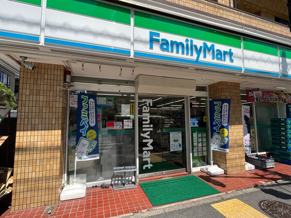 その他(ファミリーマート 大島2丁目店[160m])
