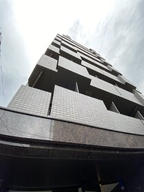 ルーブル大島参番館の外観写真