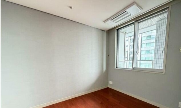 物件内観写真6　(リビング/居室)