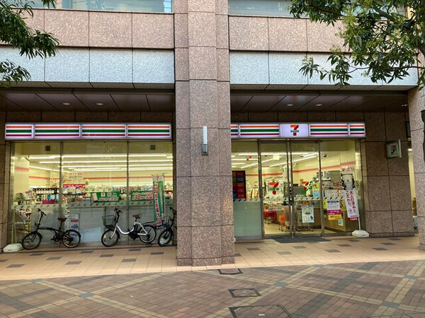 その他(セブン-イレブン 港区三田１丁目店[100m])