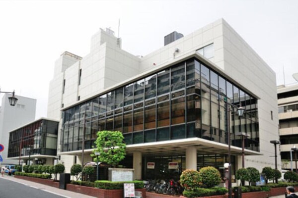 その他(港区立三田図書館[220m])