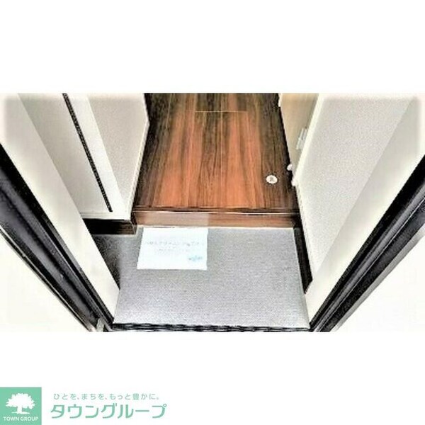 玄関(別部屋反転タイプ参考写真)