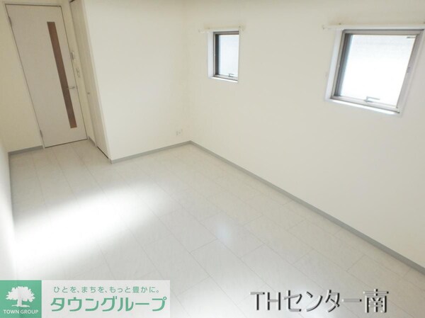 寝室(反転、参考写真)
